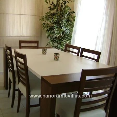 Hisar Sleeps 7 Pool Air Con Wifi Villa